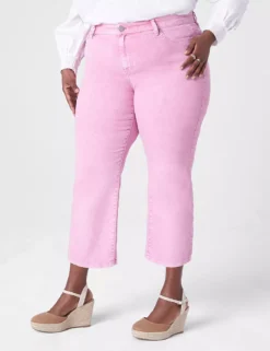 Signature Fit Straight Crop Jean