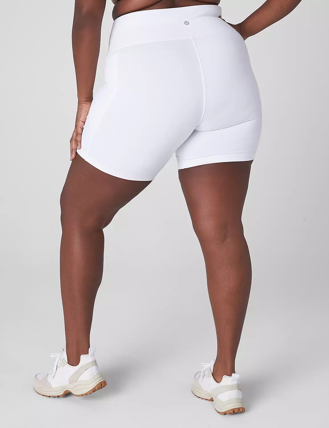 LIVI High-Rise Wicking Knee Short 2 LIVI High-Rise Wicking Knee Short - Image 2