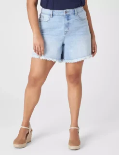 Signature Fit Relaxed Jean Short